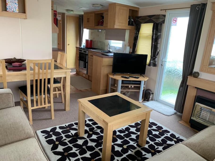 잉골드멜스 6 Berth Caravan On Sealands Site. Double Glazing 빌라 외부 사진